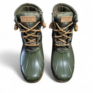 Sperry Women's Saltwater Quilted Duck Boots in olive green